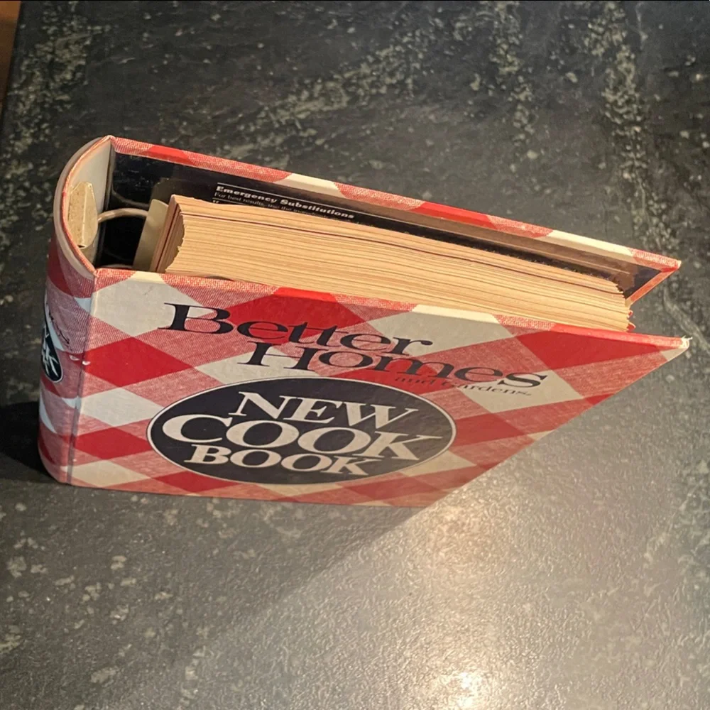 "Better Homes And Gardens New Cookbook," 1982 - Picture 4 of 10